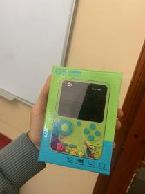 Console de jeu portable avec 500 jeux intégrés